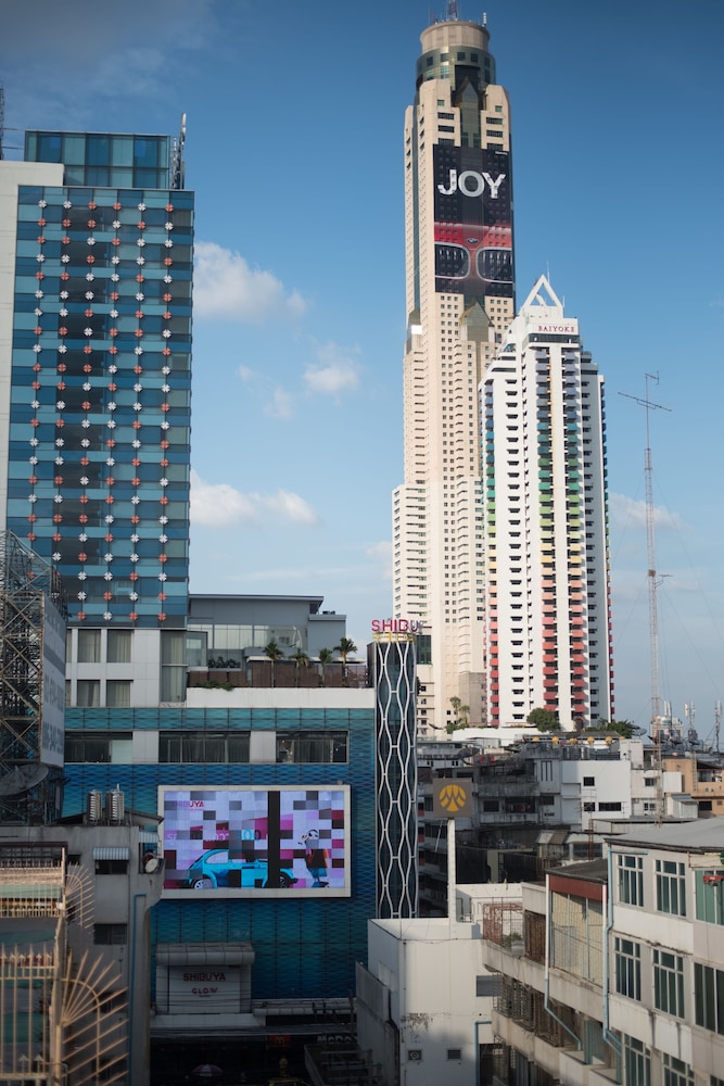 sovereign group hotel