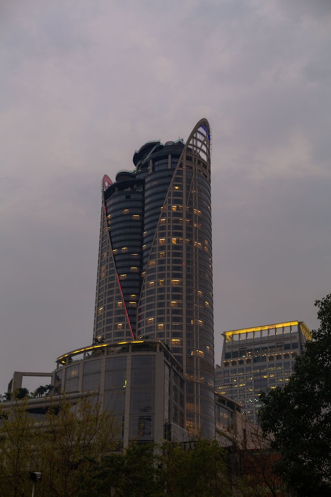 sovereign group hotel