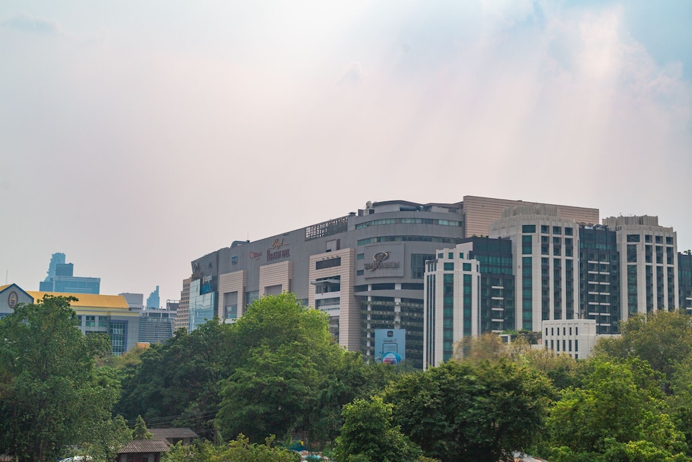 sovereign group hotel