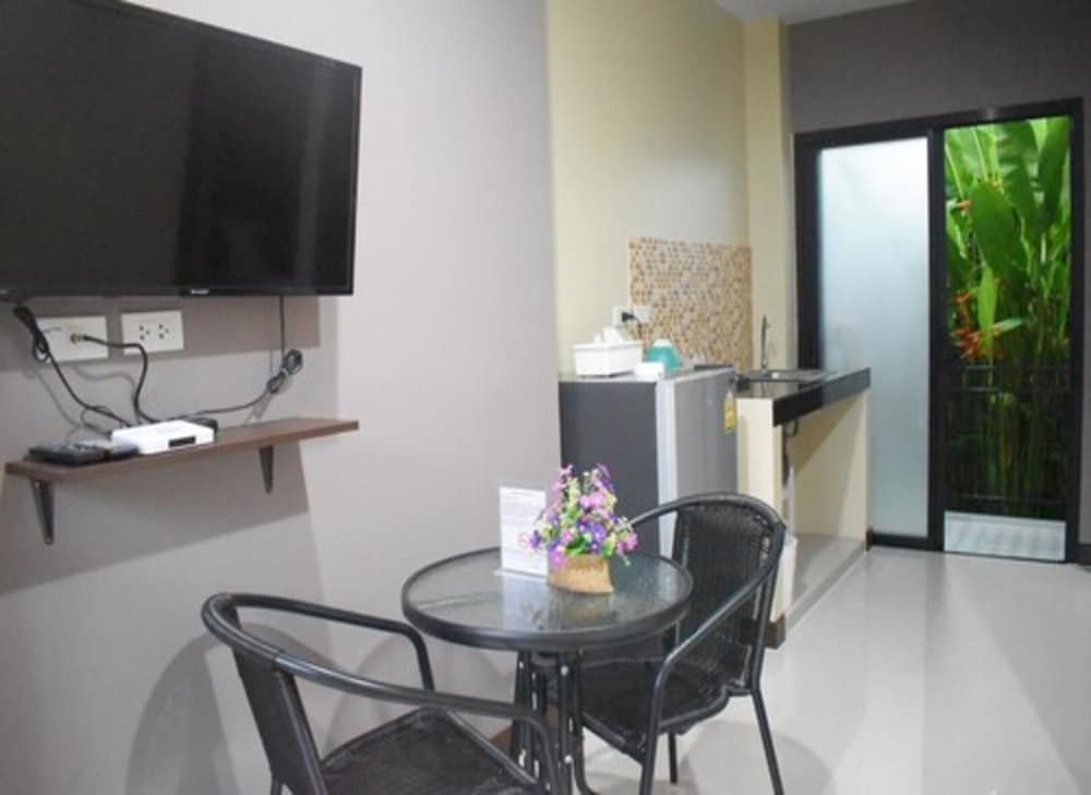 Isayarada Apartment,Phuket>>Choeng Thale,3 star