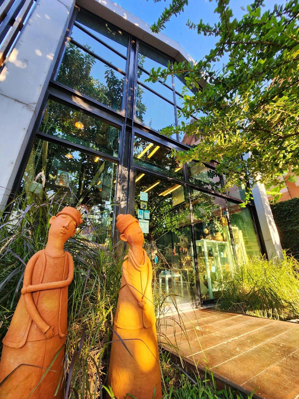 baan mai kradan hostel chiang rai