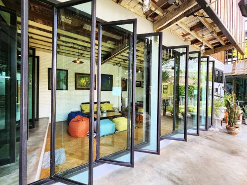 baan mai kradan hostel chiang rai