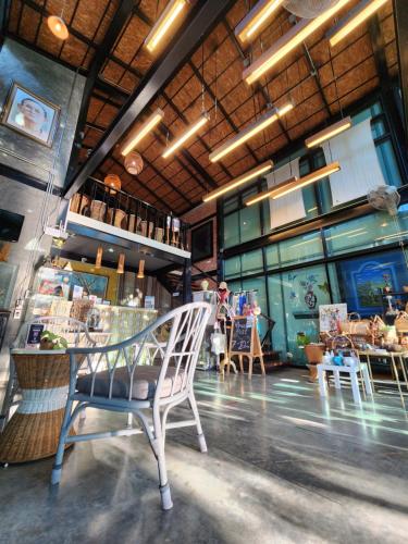 baan mai kradan hostel chiang rai