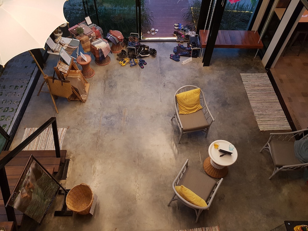 baan mai kradan hostel chiang rai