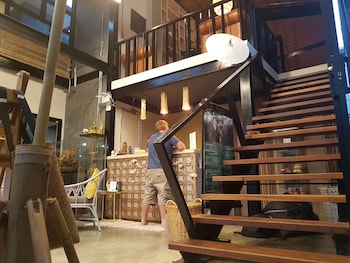 baan mai kradan hostel chiang rai