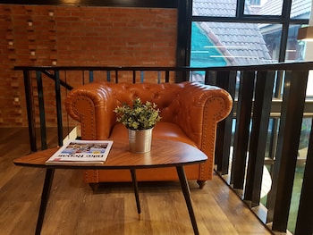 baan mai kradan hostel chiang rai