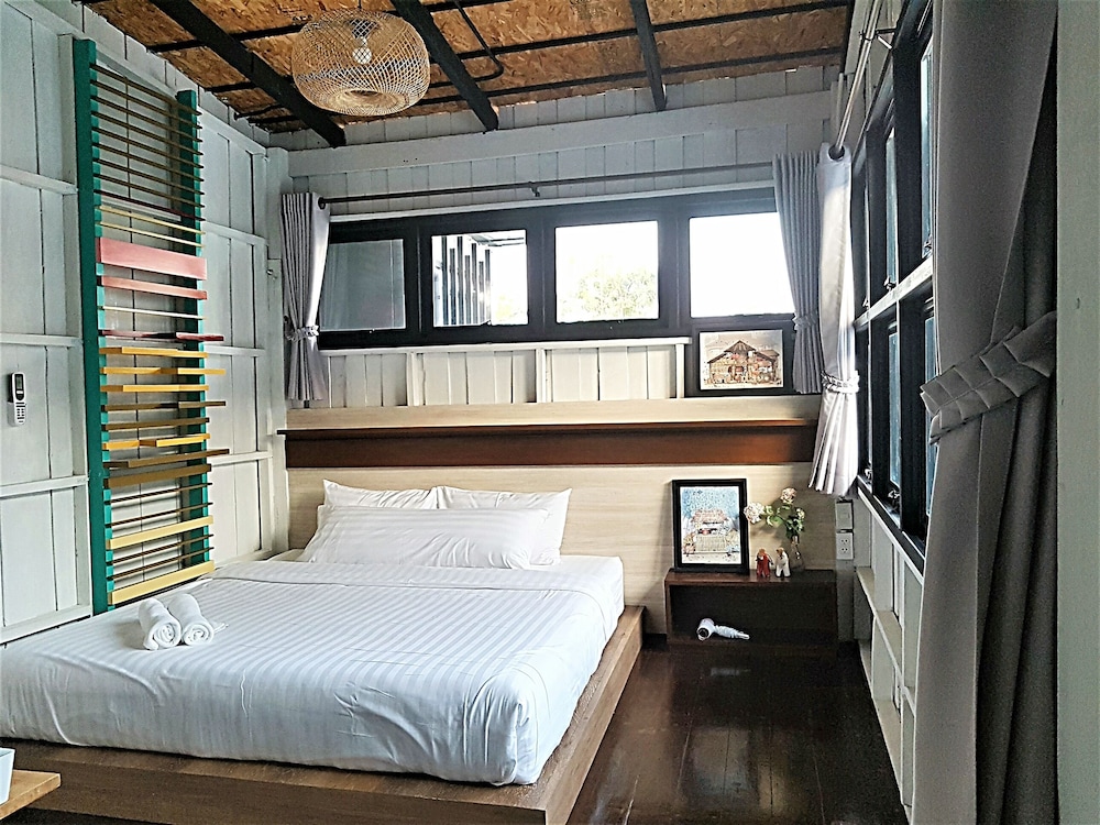 baan mai kradan hostel chiang rai