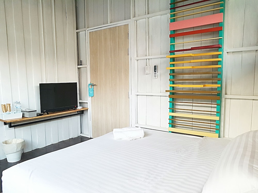 baan mai kradan hostel chiang rai