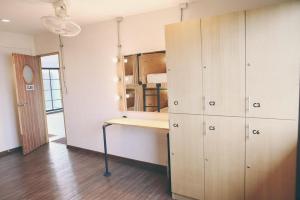 Vestique Hostel,185/4 Lumphun Road Watket,2 star