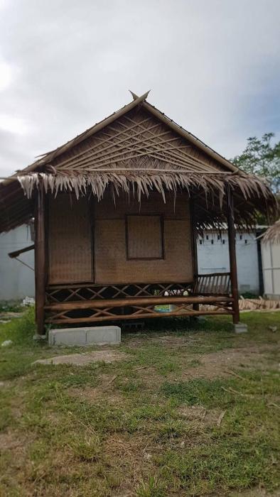lanta local hut