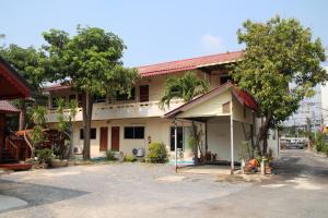 rachaphrukresortlopburi