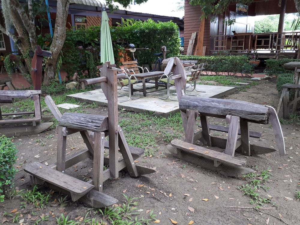 Chantara Resort,Bang Khonthi>>Amphawa,3 star
