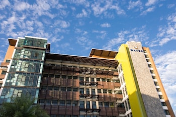 natee the riverfront hotel kanchanaburi