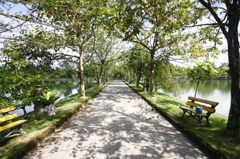 the farm resort and restaurant