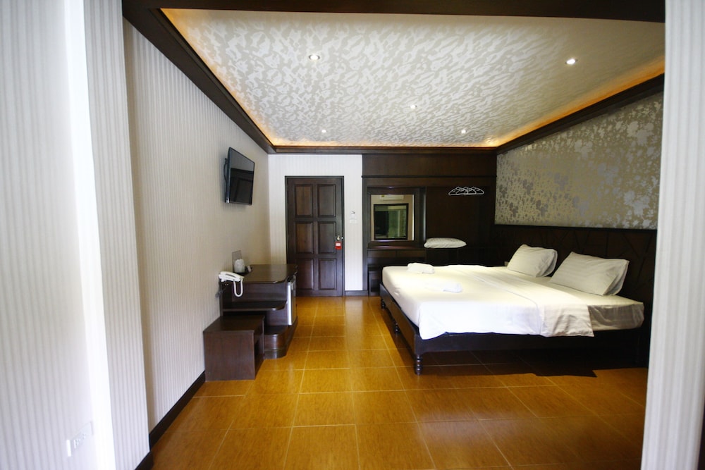 the farm resort and restaurant