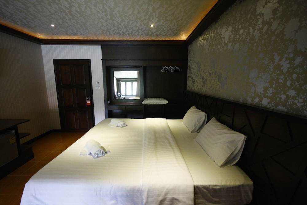 the farm resort and restaurant