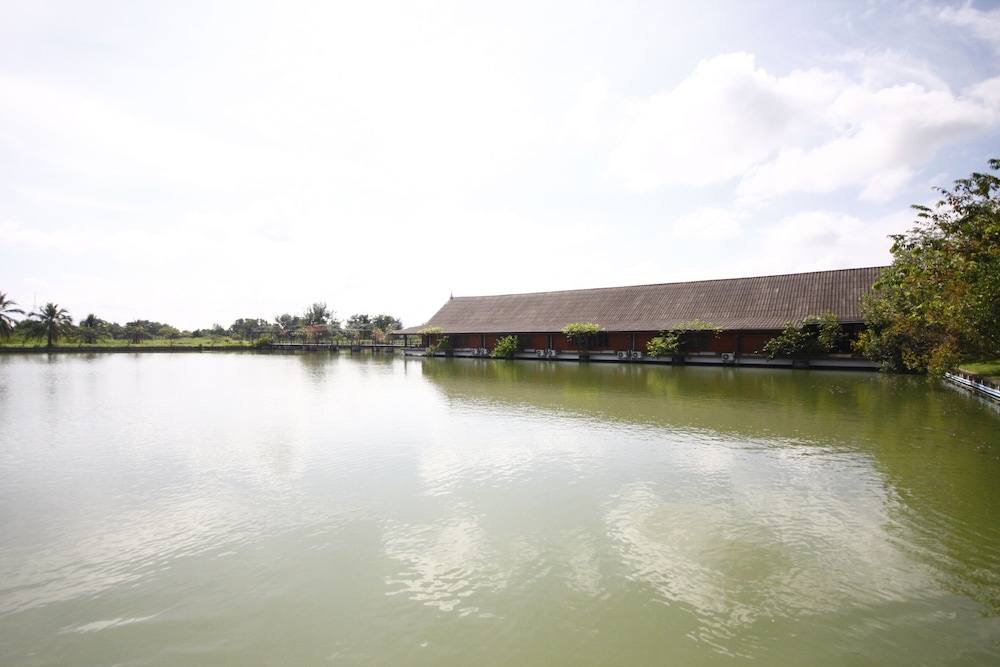 the farm resort and restaurant