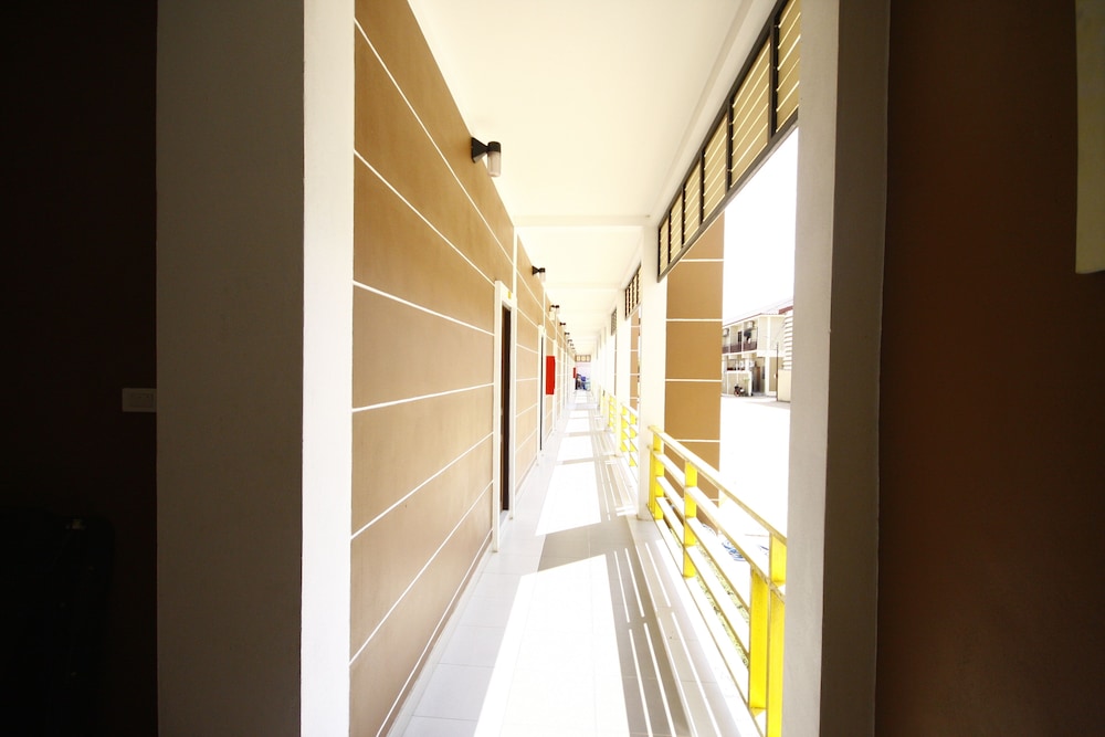 charoensuk grand hotel