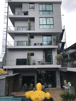 v20boutique jacuzzi hotel