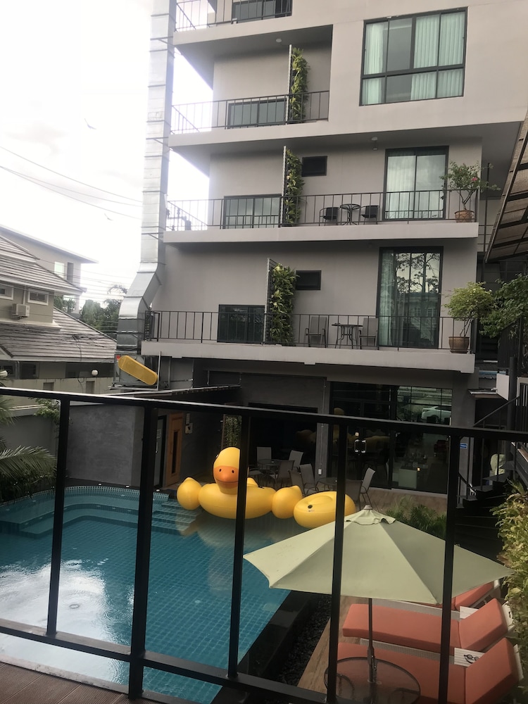 v20boutique jacuzzi hotel