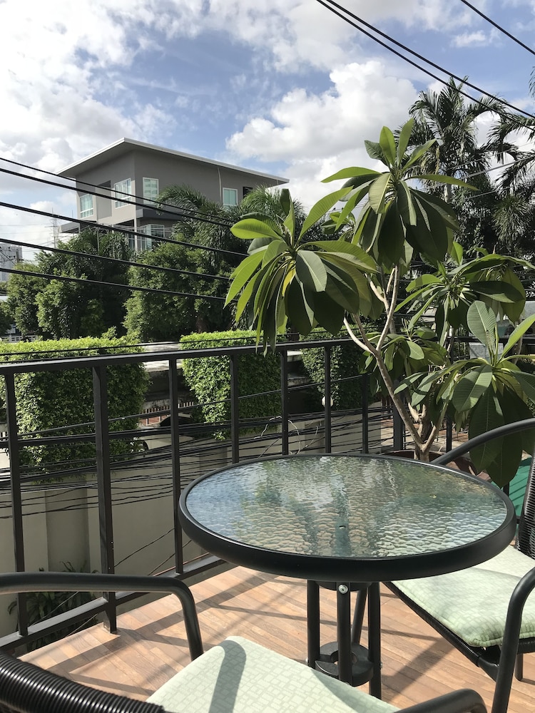 v20boutique jacuzzi hotel