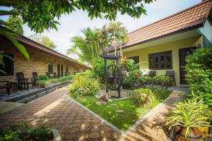 Capricorn Village,Kathu>>Karon Beach,3 star