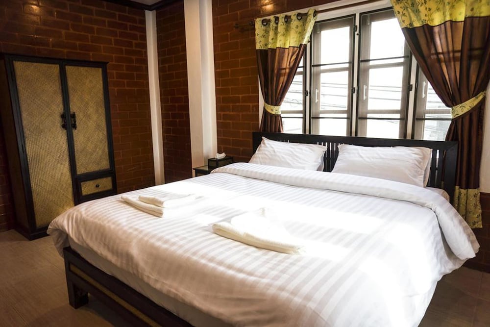 summer guesthouse and hostel