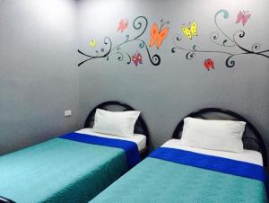 k guesthouse adults only