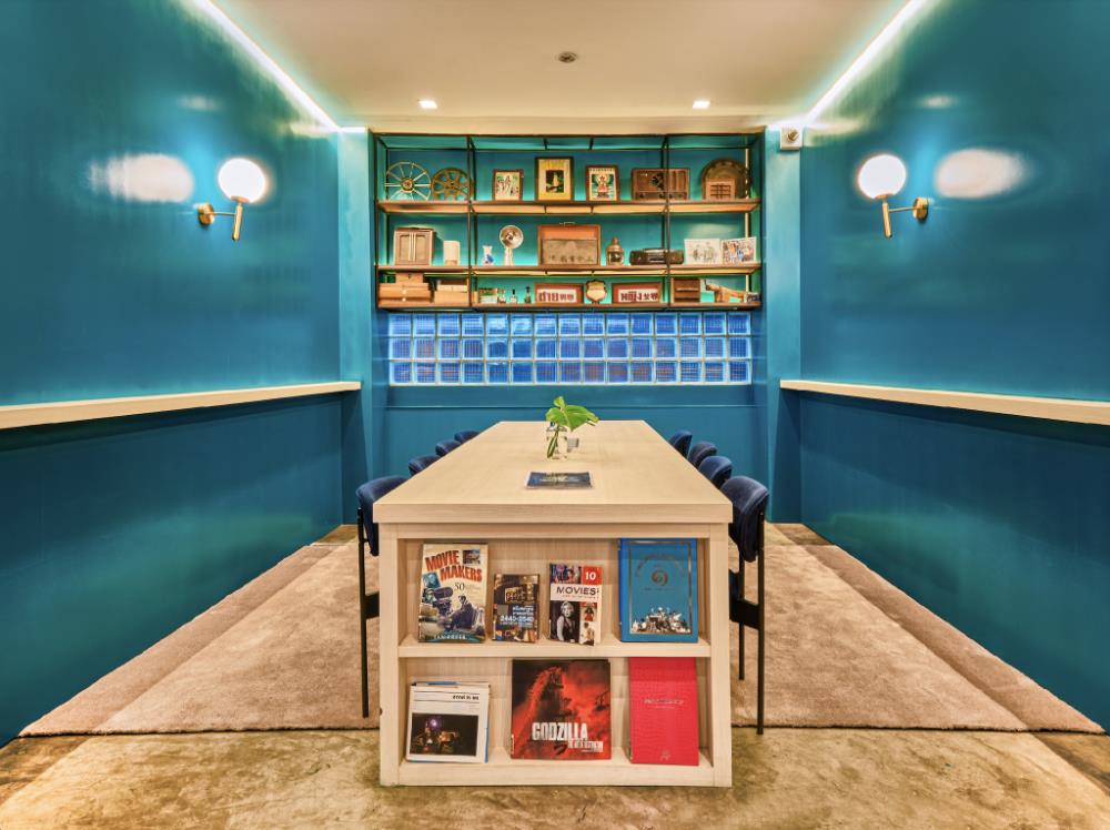 prince theatre heritage stay hostel silom