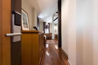 prince theatre heritage stay hostel silom