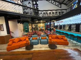 prince theatre heritage stay hostel silom
