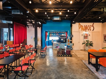 prince theatre heritage stay hostel silom