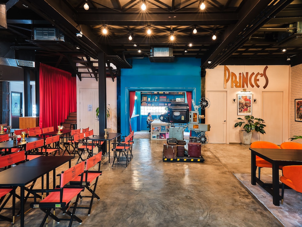 prince theatre heritage stay hostel silom