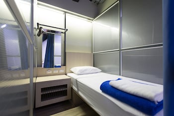 prince theatre heritage stay hostel silom