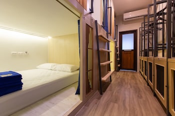 prince theatre heritage stay hostel silom