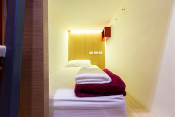 prince theatre heritage stay hostel silom