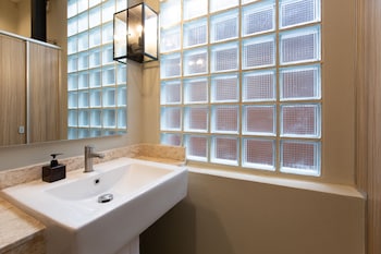 prince theatre heritage stay hostel silom