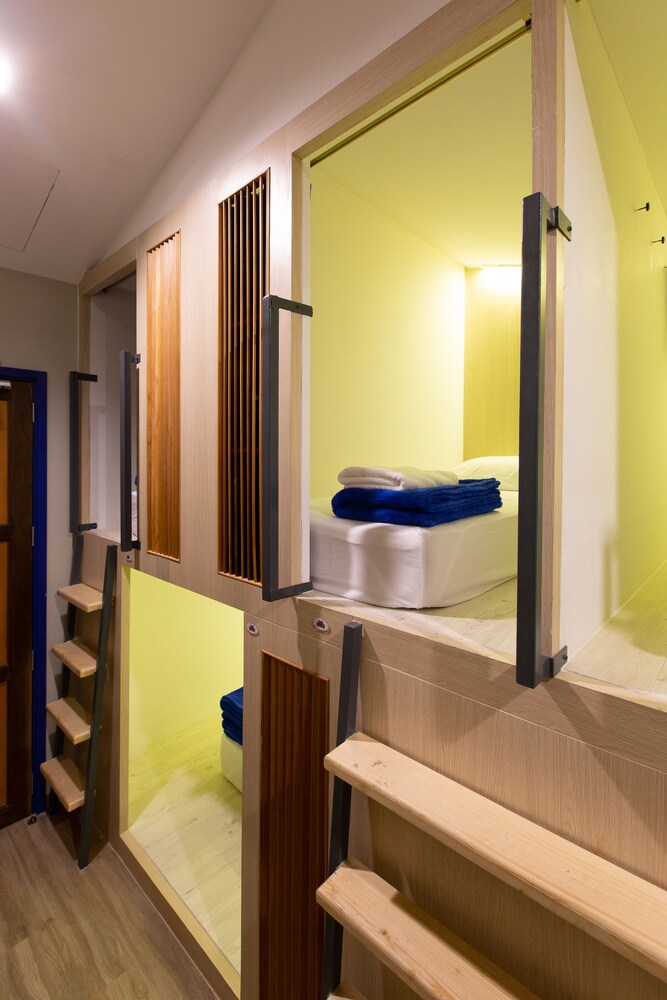 prince theatre heritage stay hostel silom