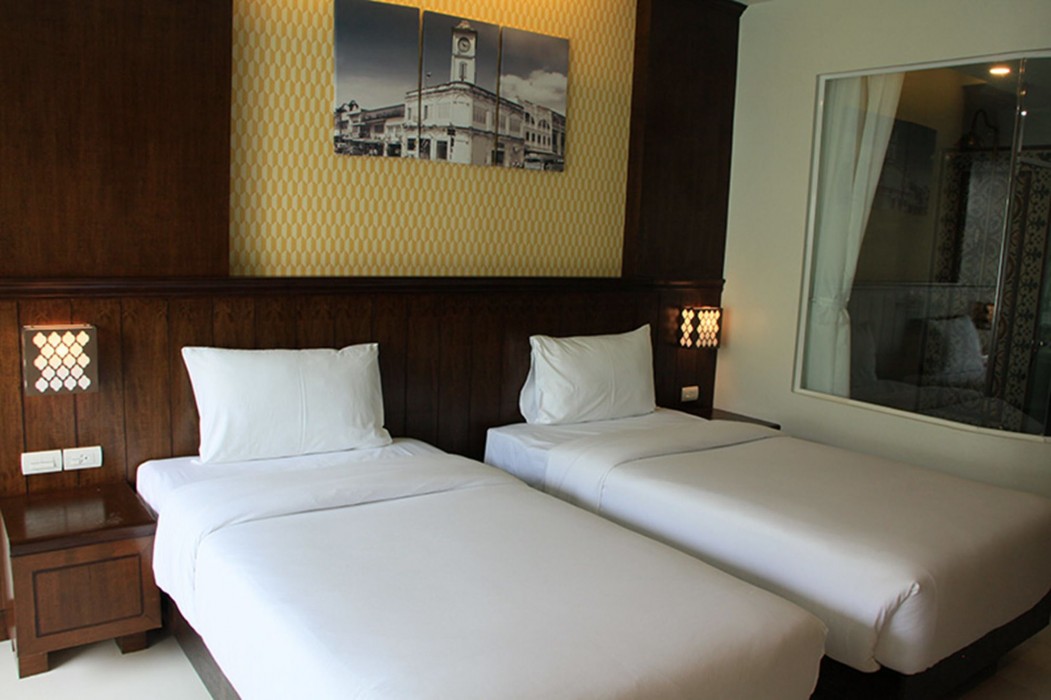 supicha pool access hotel