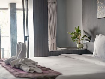 cliff lanta suite