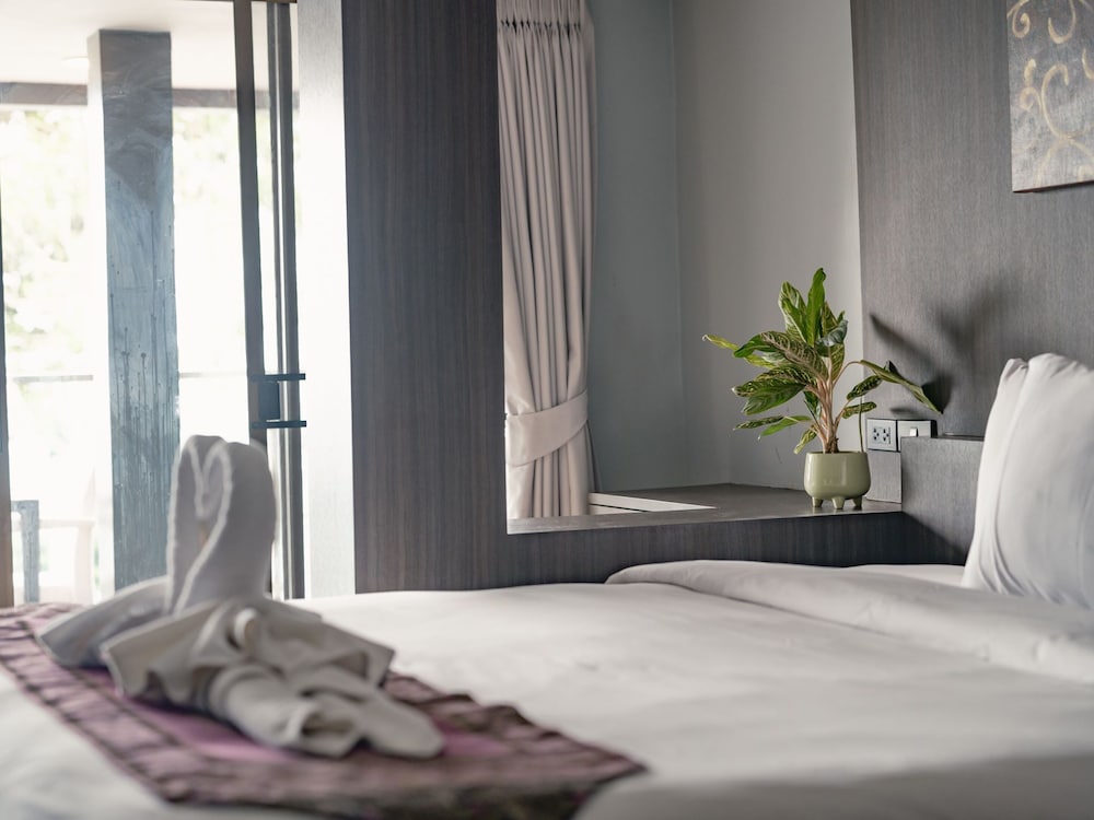cliff lanta suite