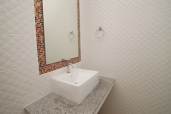 baan rolita pool villa hua hin