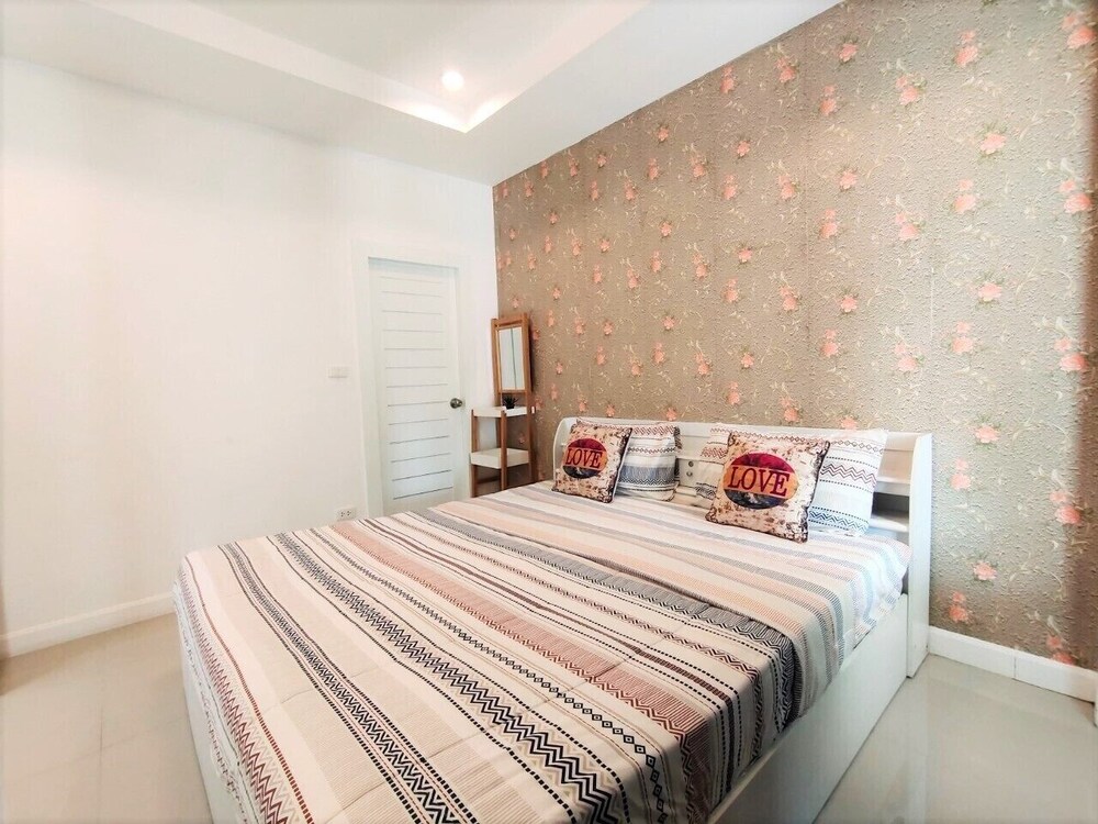 baan rolita pool villa hua hin