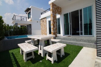 baan rolita pool villa hua hin