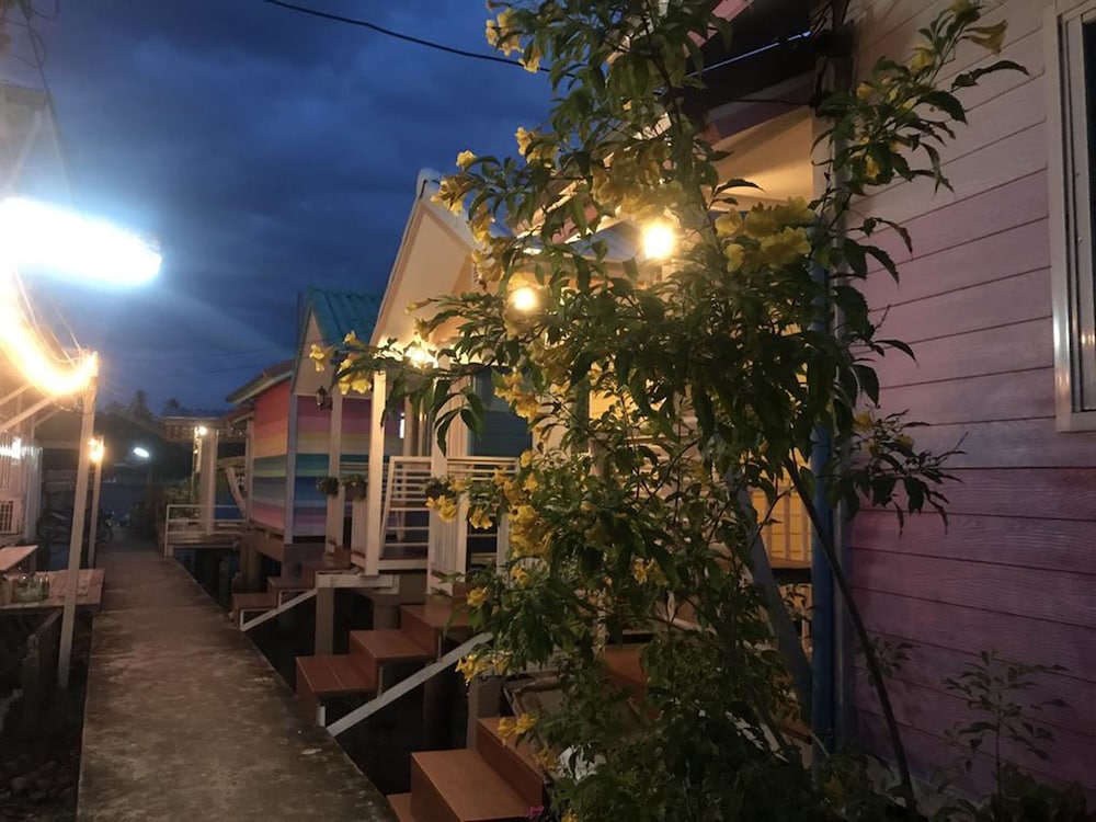 Se Sun Amphawa,Samut Songkhram>>Amphawa,3 star