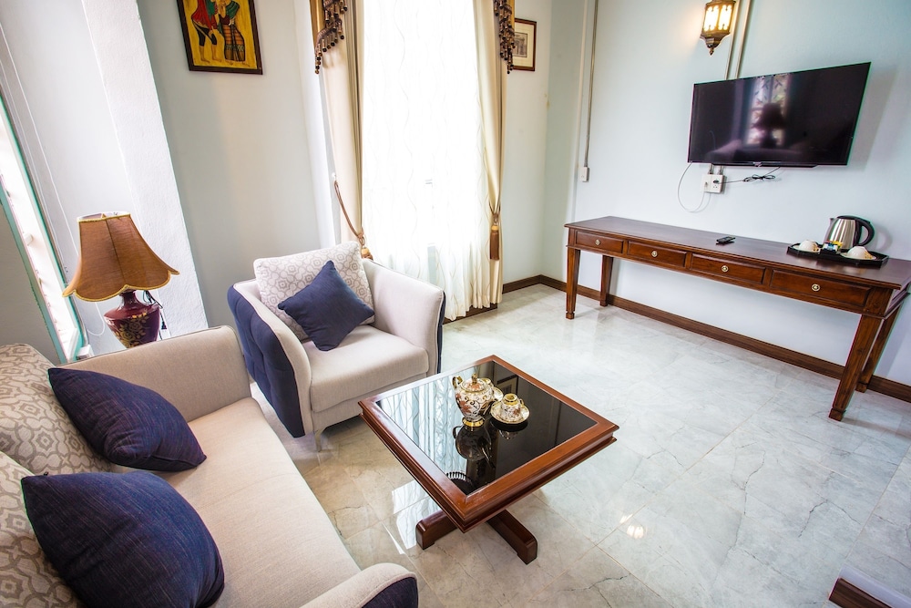 pingdoi hualin boutique hotel