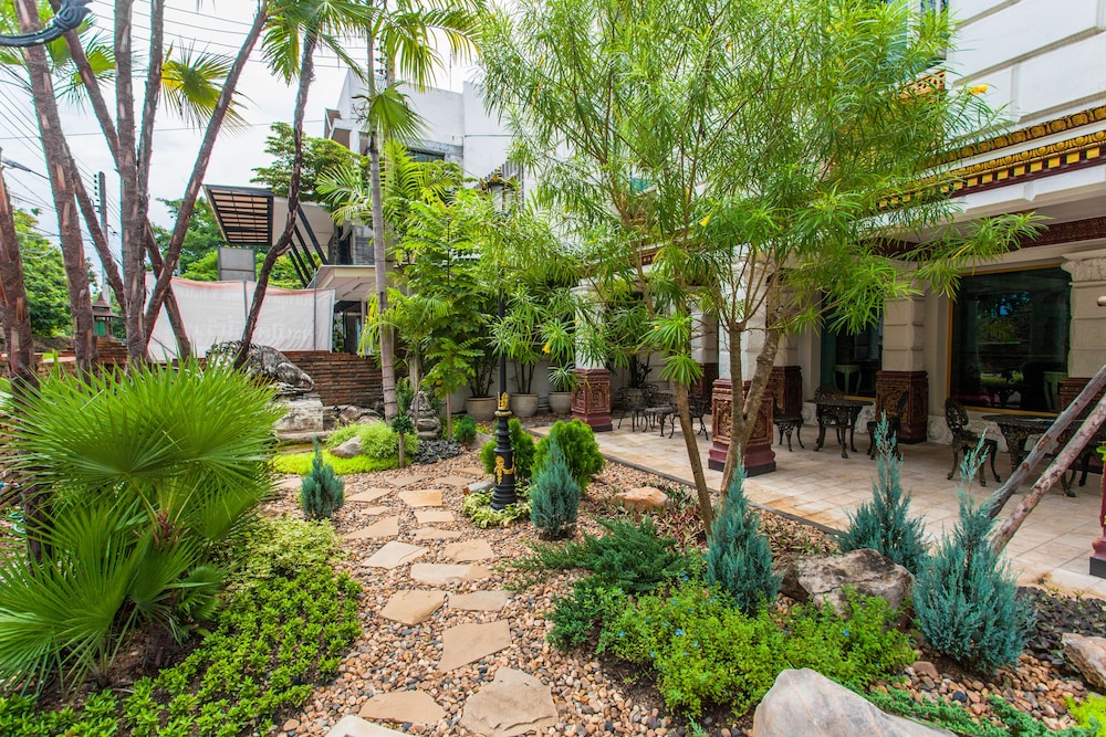 pingdoi hualin boutique hotel