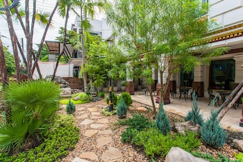 pingdoi hualin boutique hotel