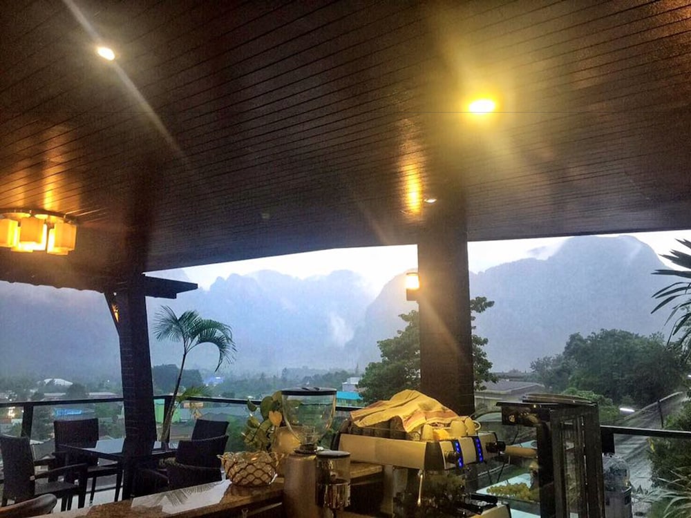 blue mountain phangnga resort