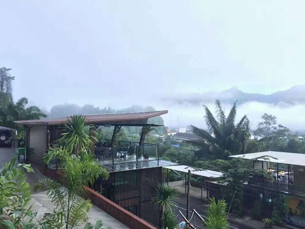 blue mountain phangnga resort